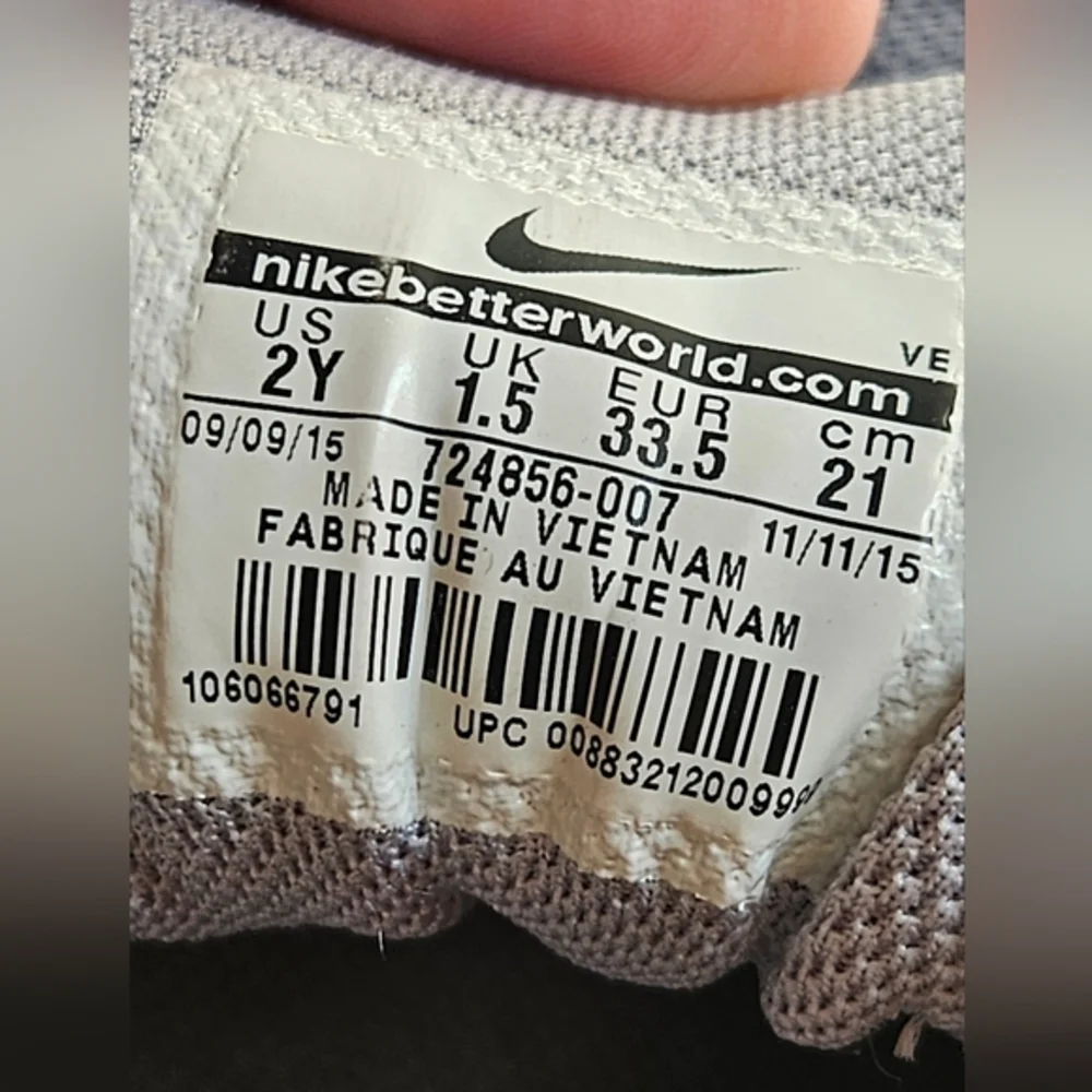 NIKE AIR MAX 724856-007 Gray Pink Sneakers‎ Size US 2Y EUR 33.5